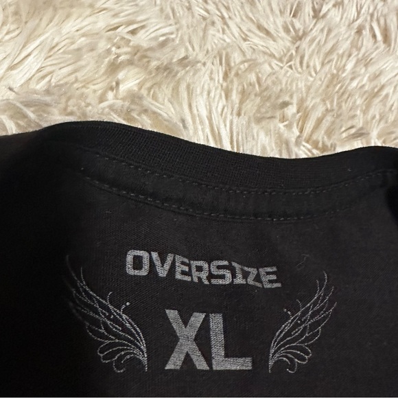 Women’s oversized Black Graphic T-Shirt - Picture 8 of 8